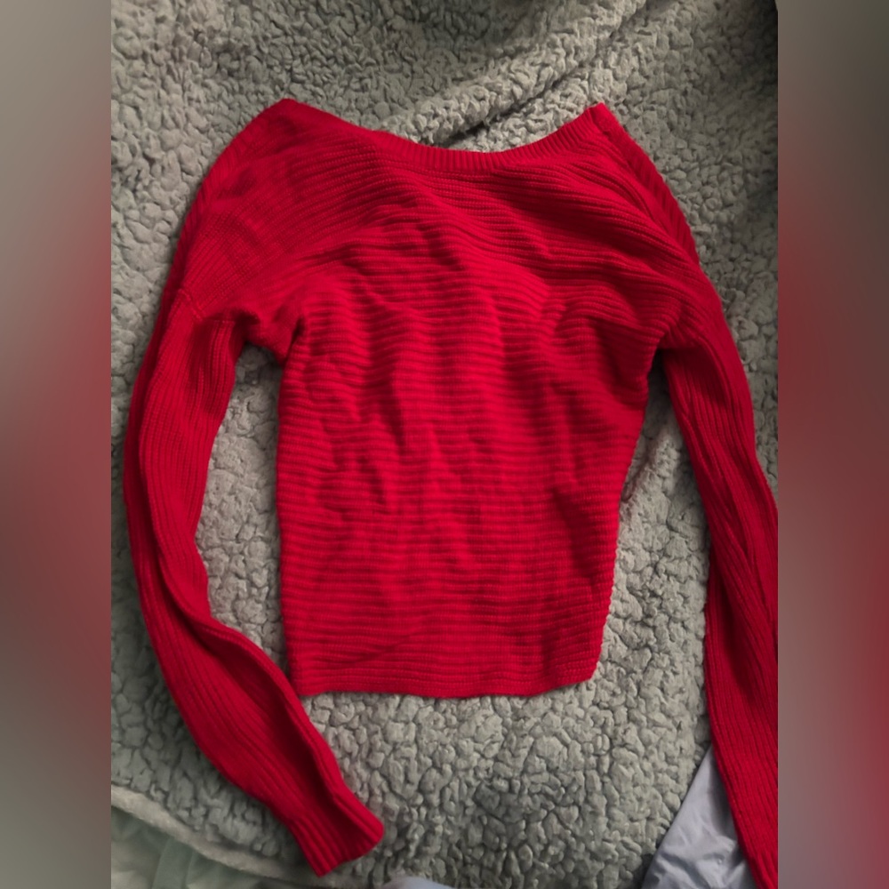 Red sweater - Picture 2 of 2